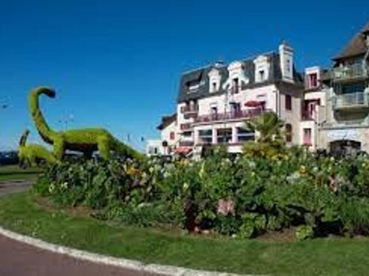 Appartement En Front De Mer A Villers-Sur-Mer Face Au Casino, 2P Tout Equipe Avec Parking Privatif - Fr-1-712-14 Eksteriør bilde